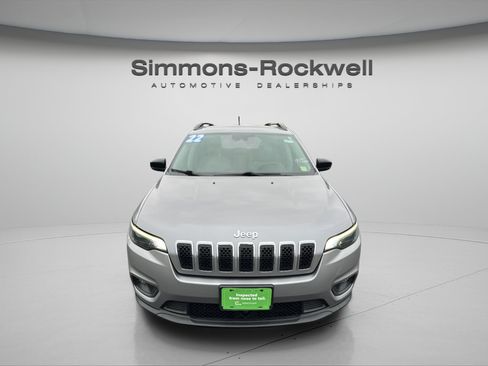 Used 2022 Jeep Cherokee Latitude Lux w/ Sun & Sound Group AWD/4WD image 8