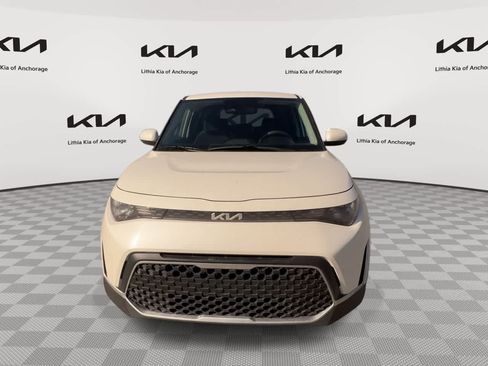 Used 2023 Kia Soul LX w/ Option Group 015 FWD image 3