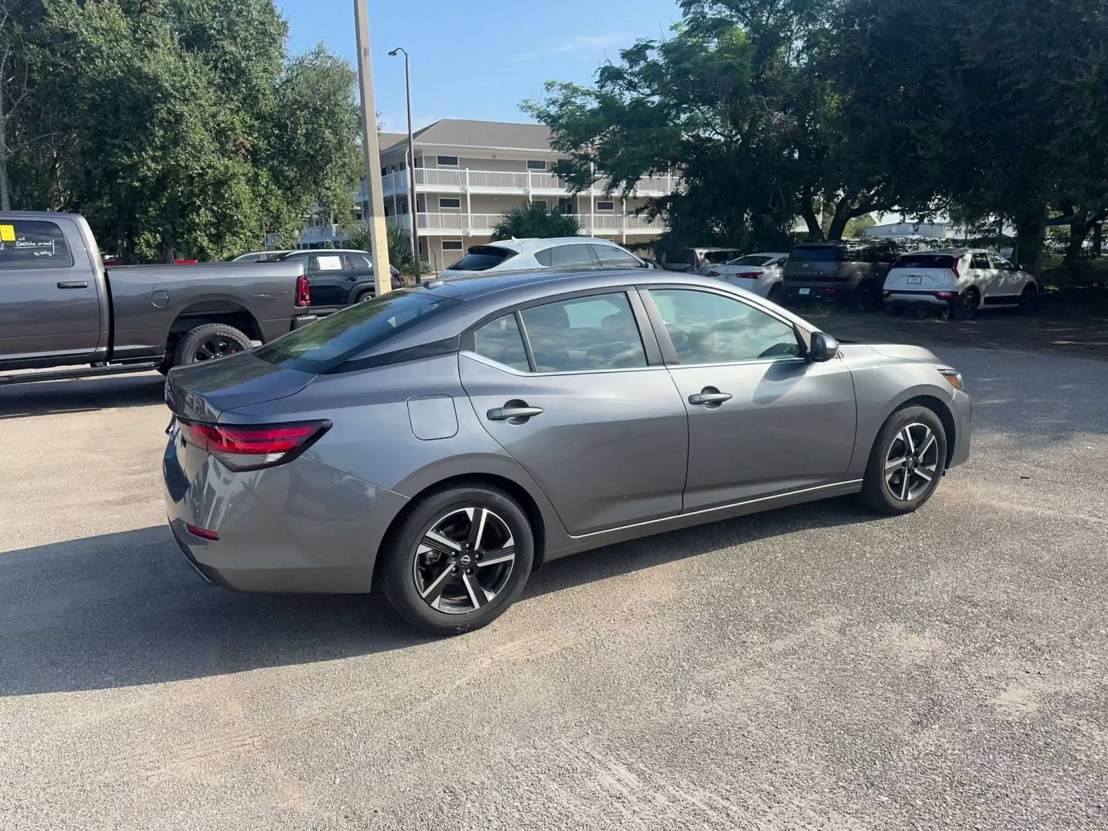 Used 2025 Nissan Sentra SV FWD image 13