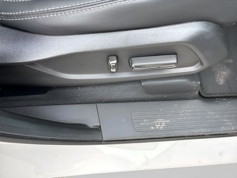 Used 2023 Honda Pilot EX-L image 41