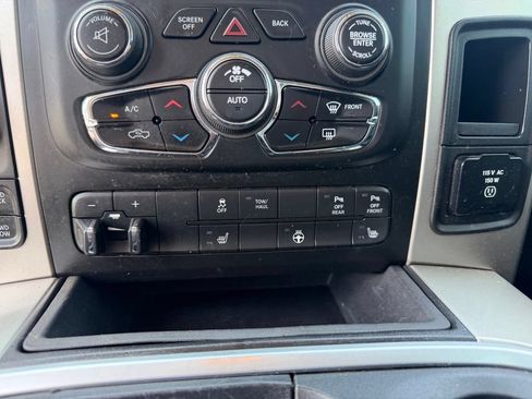 Used 2017 RAM 1500 Big Horn AWD/4WD image 39