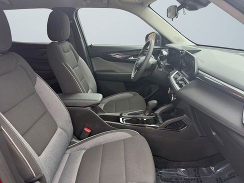 Used 2025 Chevrolet TrailBlazer LS w/ LS Convenience Package image 15