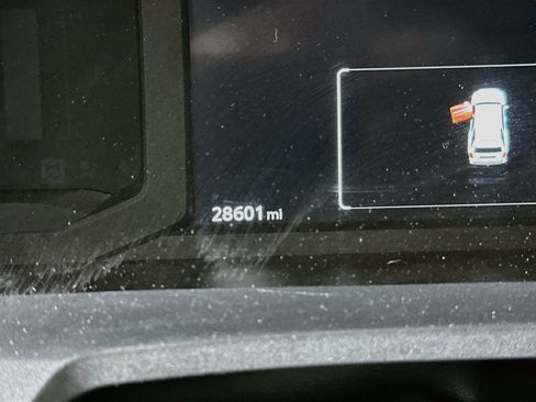Used 2025 Toyota 4Runner SR5 AWD/4WD image 19