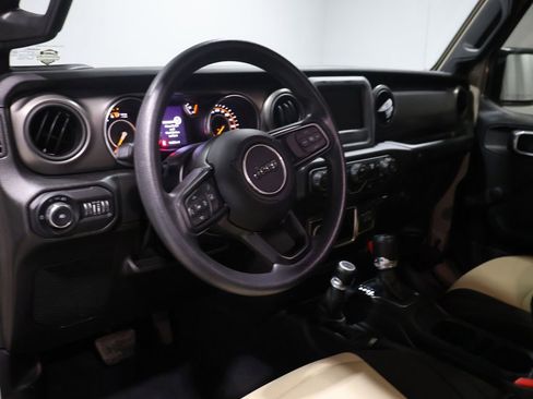 Used 2022 Jeep Wrangler Sport image 13