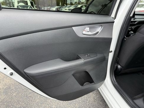 Used 2022 Kia Forte LXS image 23