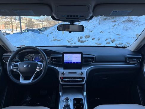 Certified 2023 Ford Explorer XLT w/ Equipment Group 202A image 15