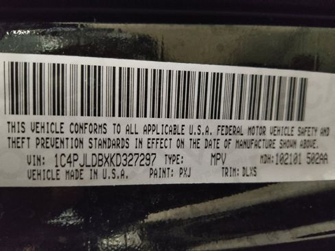 Used 2019 Jeep Cherokee Limited FWD image 33