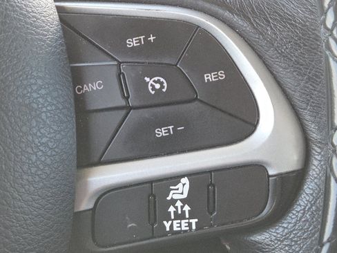 Used 2016 Jeep Renegade Trailhawk image 4