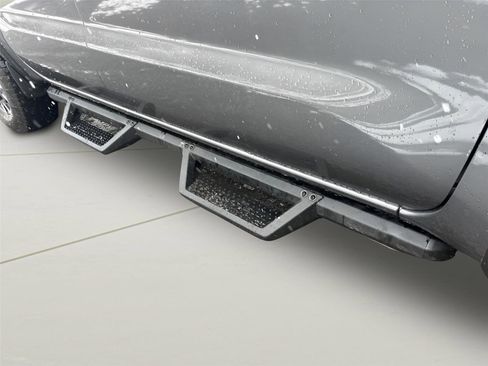 Used 2023 Nissan Frontier PRO-4X w/ Pro Convenience Package image 35