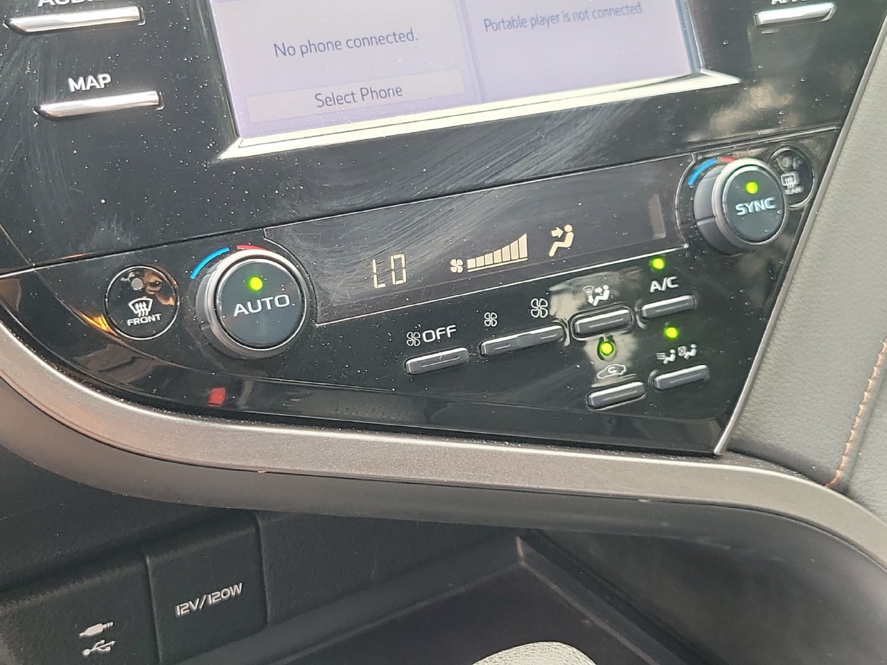 Used 2019 Toyota Camry LE FWD image 26