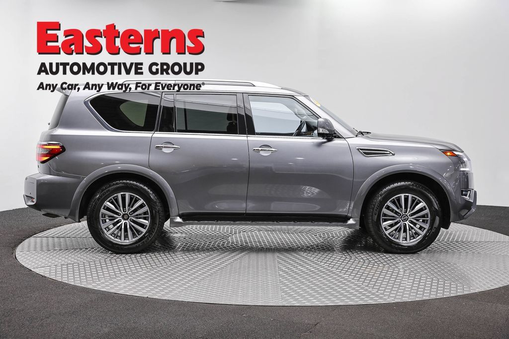 Used 2024 Nissan Armada SL w/ Captain's Chairs Package AWD/4WD image 4