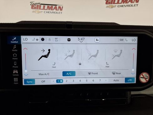 Used 2024 Jeep Wrangler Unlimited Sahara image 12