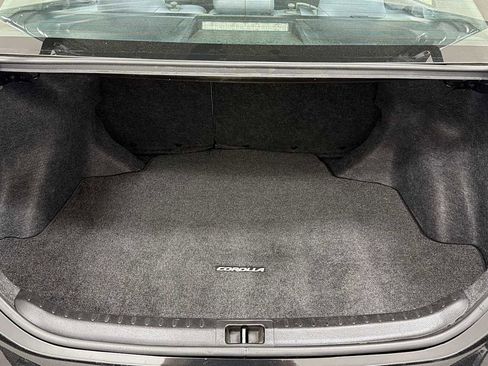 Used 2014 Toyota Corolla LE FWD image 26