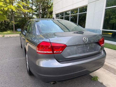 Used 2013 Volkswagen Passat 2.5 S FWD image 10