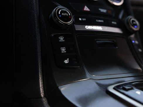 Used 2013 Hyundai Genesis 3.8 image 34