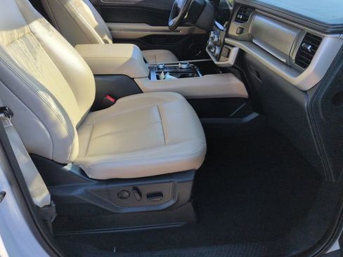 Used 2023 Ford Expedition Max XLT AWD/4WD image 38
