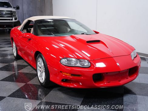 Used 2002 Chevrolet Camaro Z28 w/ SS Performance/Appearance Pkg RWD image 14