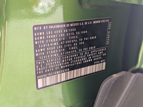 Used 2025 Volkswagen Taos SE FWD image 38