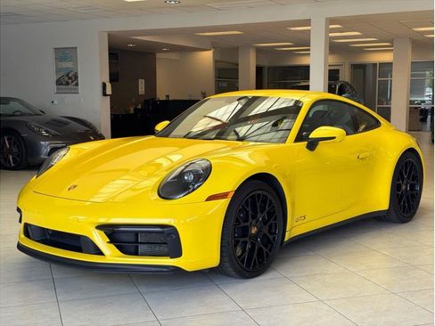 Used 2023 Porsche 911 Carrera GTS RWD image 2