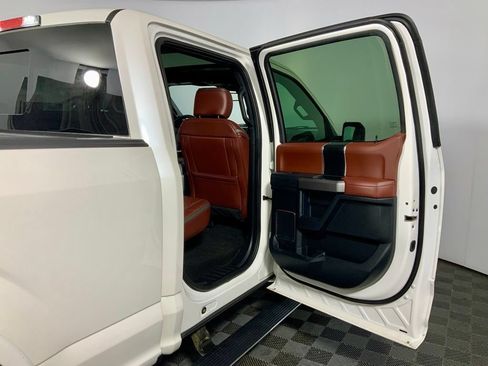 Used 2019 Ford F150 Platinum w/ FX4 Off-Road Package AWD/4WD image 30