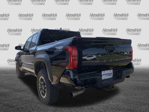 Used 2024 Toyota Tacoma TRD Off-Road AWD/4WD image 8