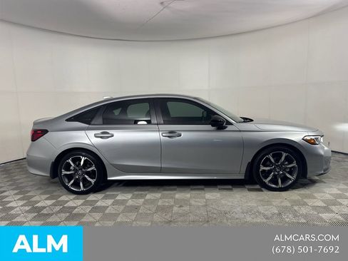 Used 2025 Honda Civic Sport image 4