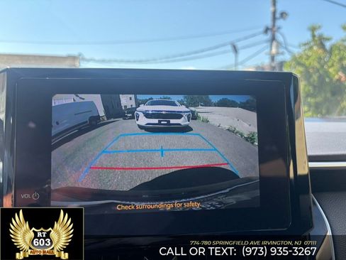 Used 2024 Toyota Corolla LE FWD image 19