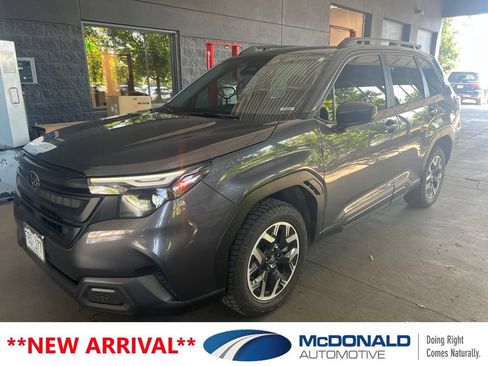 Used 2025 Subaru Forester AWD/4WD image 1