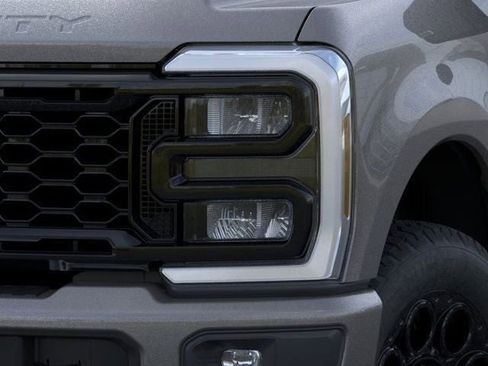 New 2026 Ford F350 Lariat w/ Black Appearance Package image 18
