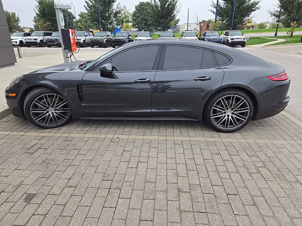 Used 2018 Porsche Panamera 4 AWD/4WD image 8