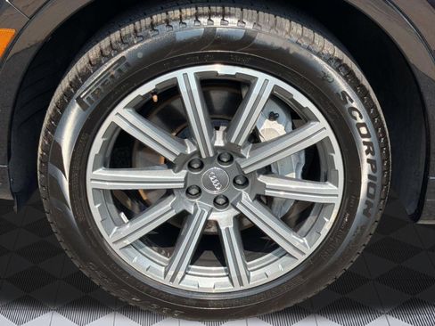 Used 2018 Audi Q7 2.0T Premium Plus w/ Premium Plus Package AWD/4WD image 13