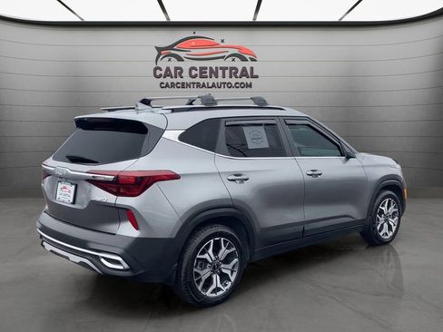 Used 2022 Kia Seltos EX AWD/4WD image 5