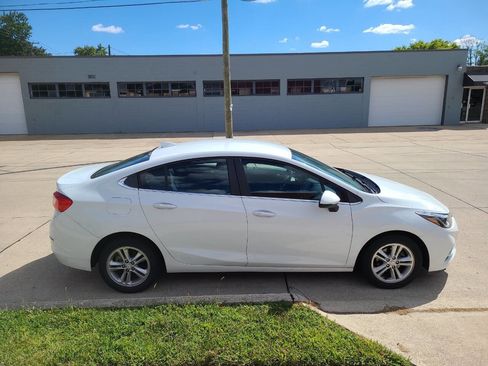 Used 2016 Chevrolet Cruze LT w/ Convenience Package image 35