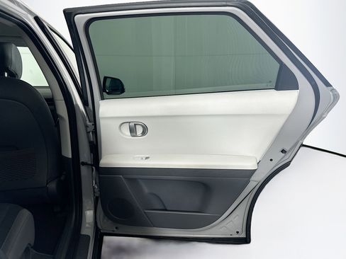 Used 2024 Hyundai Ioniq 5 SEL RWD image 30