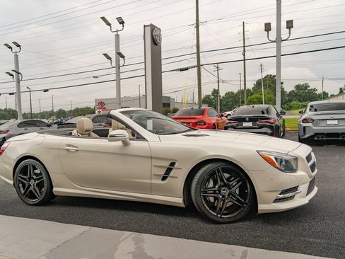 Used 2013 Mercedes-Benz SL 550 image 11