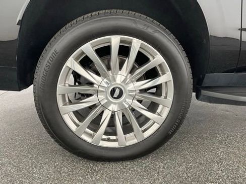 Used 2022 Cadillac Escalade ESV Premium Luxury image 57