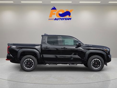 New 2026 Toyota Tacoma TRD Off-Road image 5
