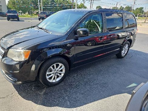 Used 2014 Dodge Grand Caravan SXT FWD image 5