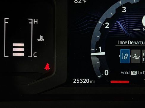 Used 2024 Toyota Tacoma SR image 13