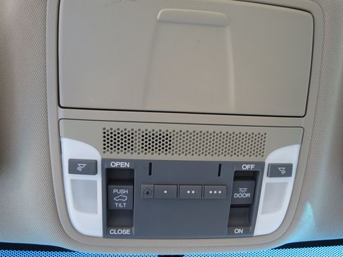 Used 2015 Acura RDX AWD image 24