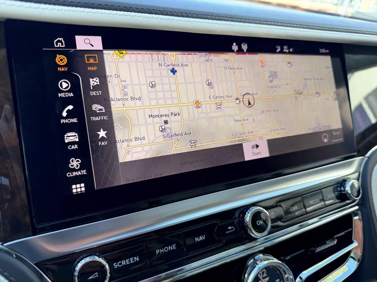 Used 2022 Bentley Flying Spur Plug-In Hybrid AWD/4WD image 21