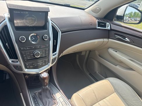 Used 2010 Cadillac SRX Luxury FWD image 16