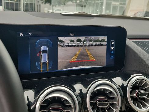 New 2025 Mercedes-Benz GLA 250 image 19