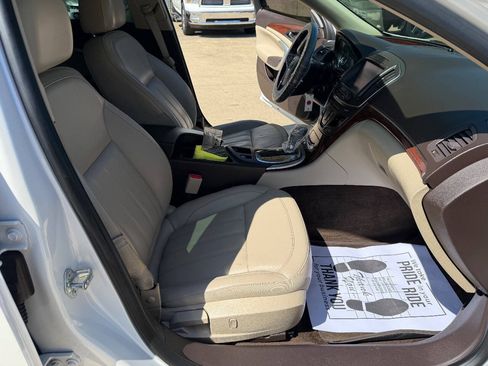 Used 2016 Buick Regal AWD image 18