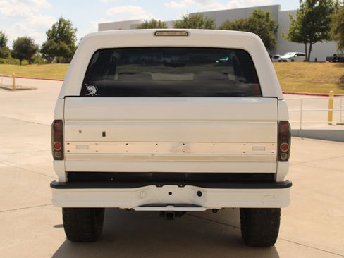 Used 1993 Ford Bronco XLT AWD/4WD image 12