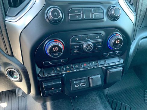 Certified 2020 Chevrolet Silverado 1500 LT w/ All-Star Edition AWD/4WD image 17
