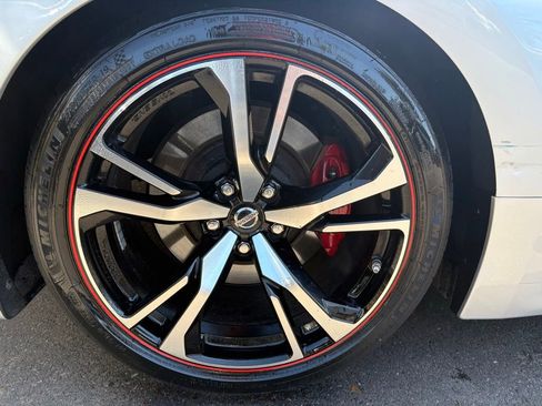 Used 2020 Nissan 370Z Coupe RWD image 5