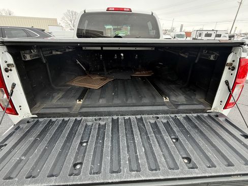 Used 2012 Nissan Frontier SV w/ SV Premium Utility Pkg image 13