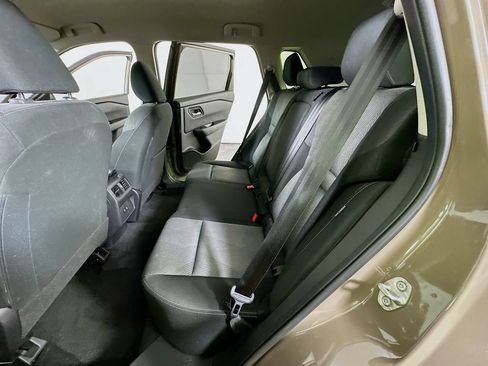 Used 2025 Nissan Rogue SV AWD/4WD image 13