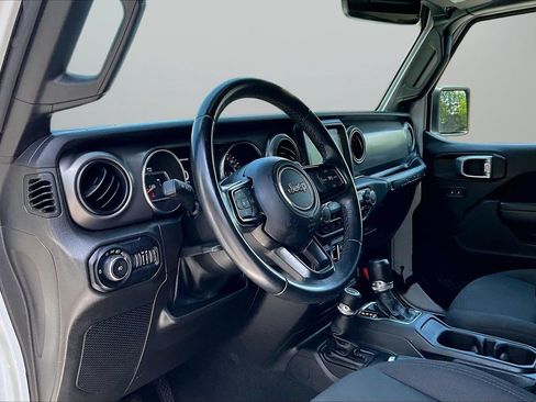 Used 2022 Jeep Wrangler Unlimited Sport w/ Sun And Sound Package AWD/4WD image 18